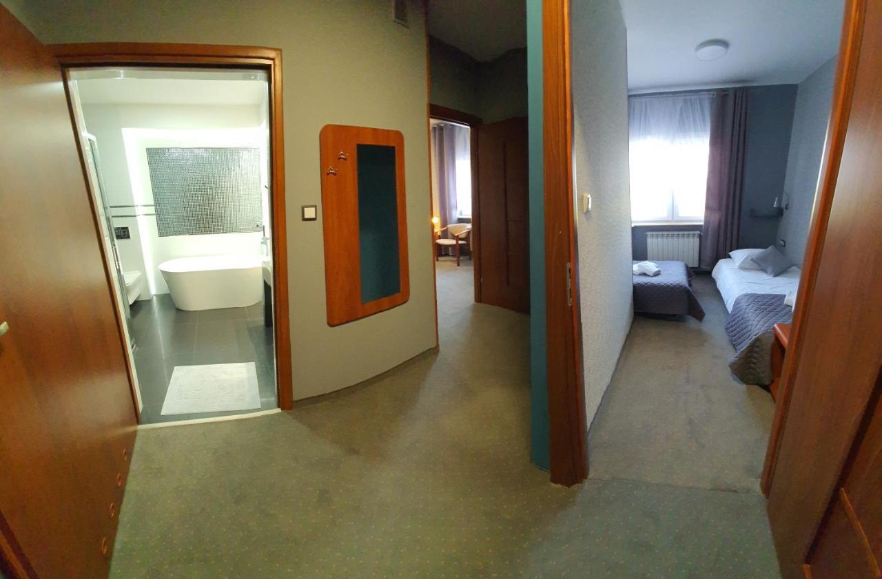 Hotel Bursztynowy Jozefow na Wisla Exterior foto