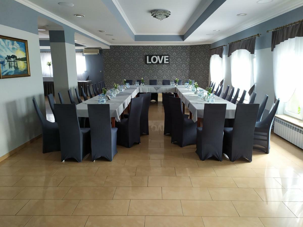 Hotel Bursztynowy Jozefow na Wisla Exterior foto